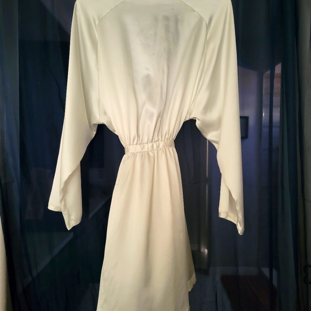Victoria Secret Satin Robe - Picture 2 of 5
